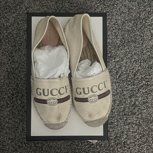 Gucci Canvas Logo Espadrilles in Off-White with Red & Green Stripe